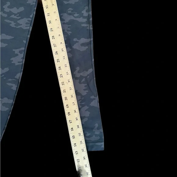 NWT Spanx Camo Leggings - Picture 8 of 8